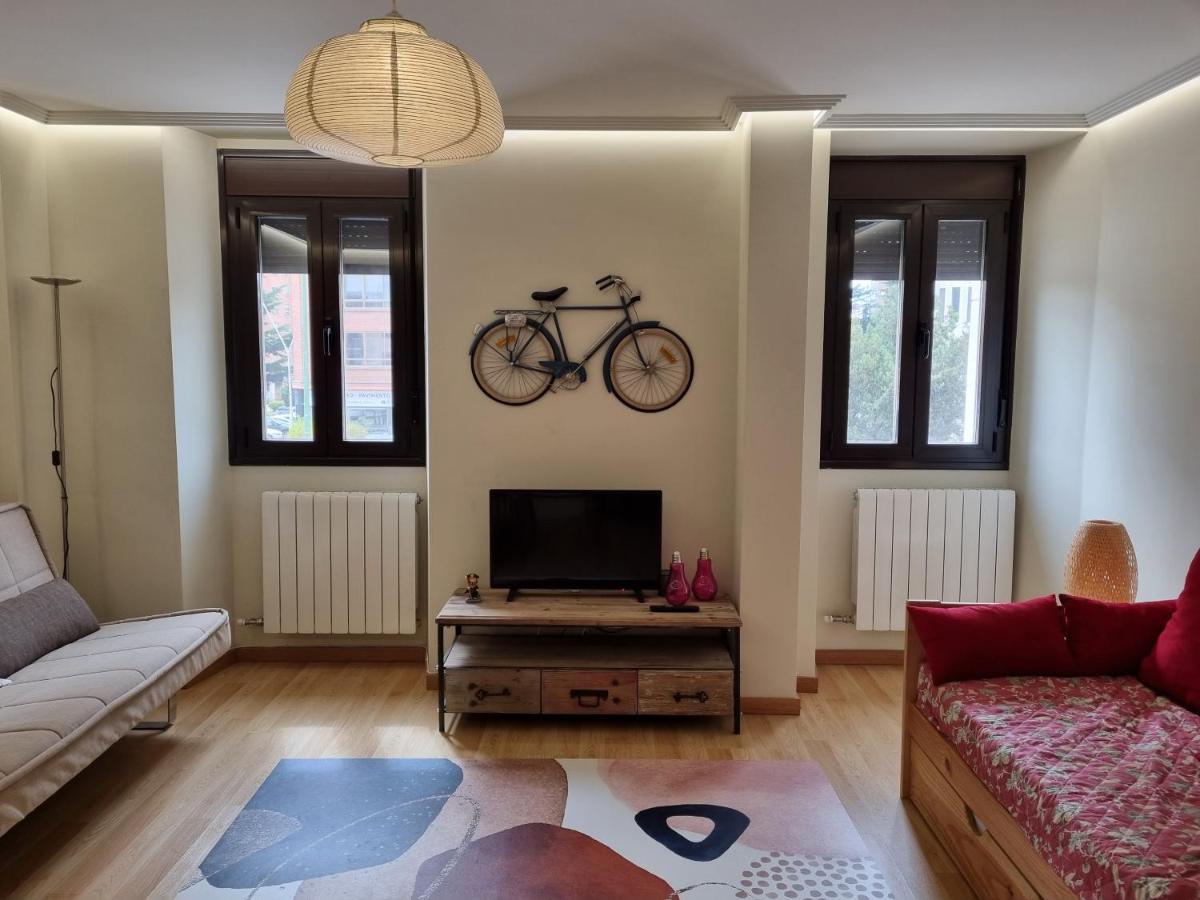 Pilgrim Apartment Burgo Esterno foto